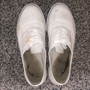 Woman’s Canvas Sneakers